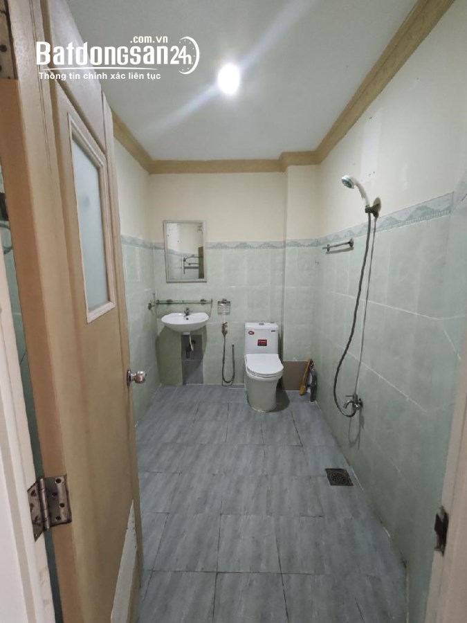 Gấp bán nhà HXH, xe hơi ngủ trong nhà, dt 79m2 x 2t, Tân Phú (Q9).