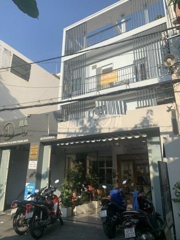 Bán nhà ngay mặt tiền Nguyễn Gia Trí, p25, Bình Thạnh. DT:8x21, 3 tầng, giá:31 tỷ