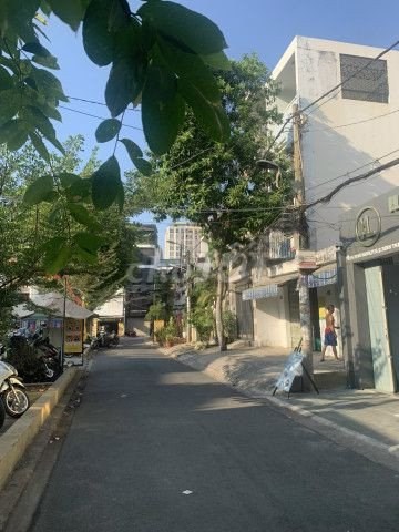 Bán nhà ngay mặt tiền Nguyễn Gia Trí, p25, Bình Thạnh. DT:8x21, 3 tầng, giá:31 tỷ