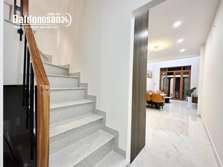 Bán nhà mới, Nở hậu, Hẻm ô tô, Phan Văn Trị - BT, 60m2, 1 trệt 1 lầu, chỉ 5,45 tỷ.