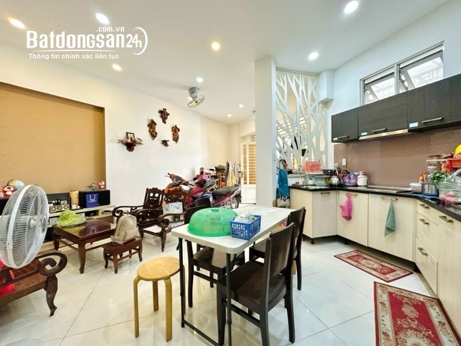 Bán Nhà Đẹp Hẻm Xe Hơi Hoàng Văn Thụ 56m2 4 Lầu Giá 9 tỷ hơn