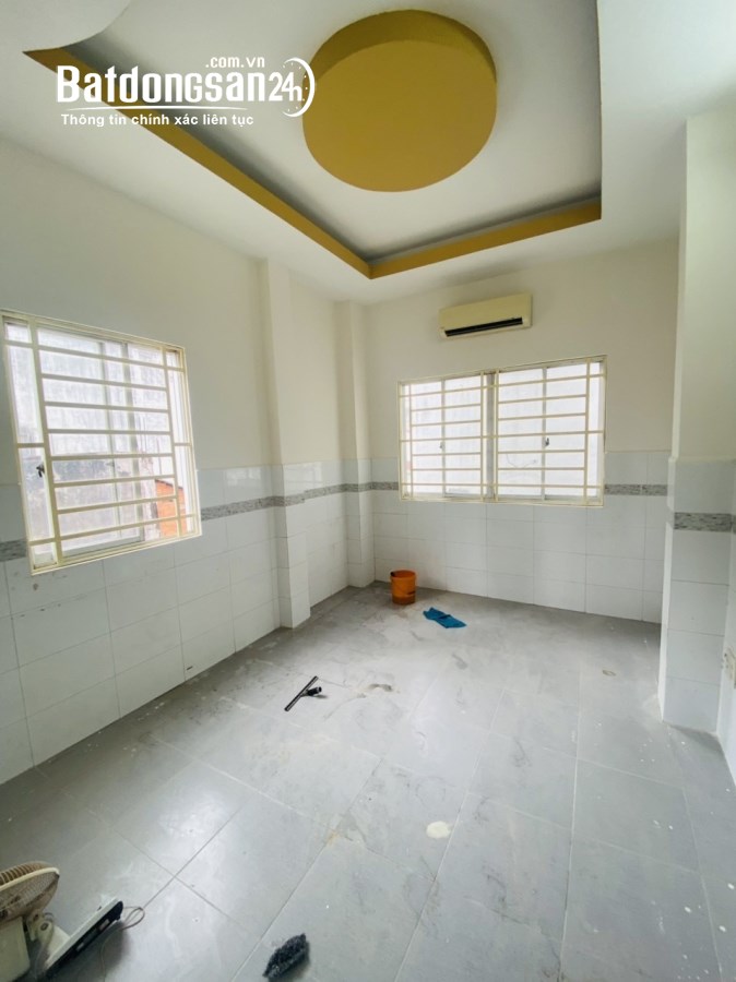 LÝ THÁI TỔ NGAY BV NHI ĐỒNG 1 - NHÀ 4 TẦNG 6PN - CHO THUÊ 20TR (200k/Ngày) - CHỈ 6.9 