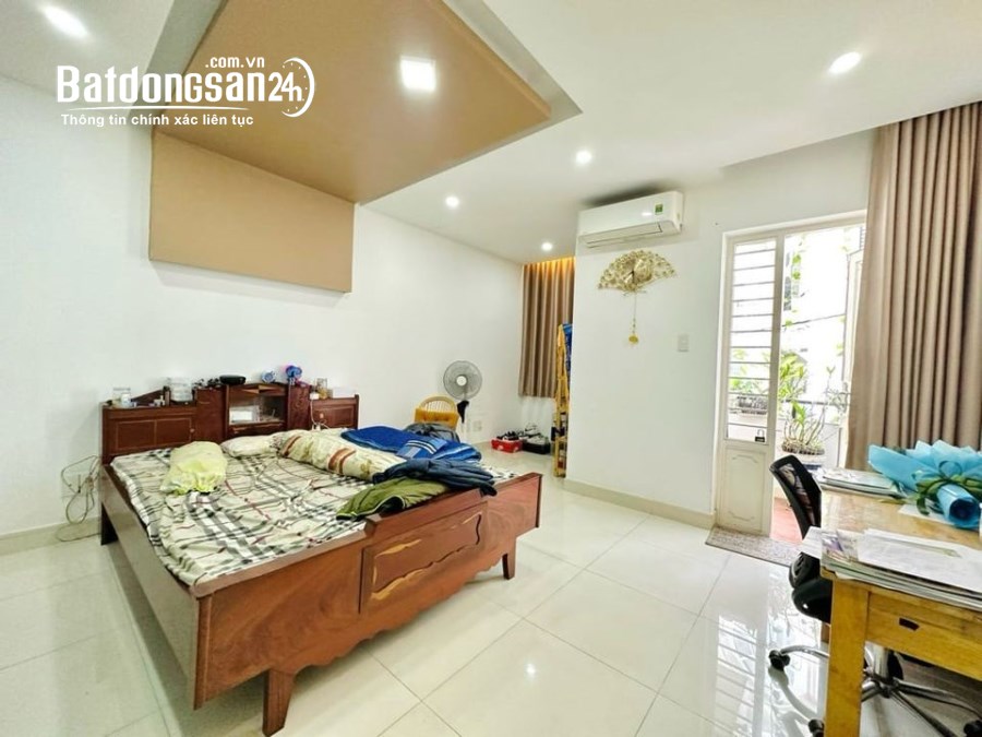 Siêu Phẩm Phạm Văn Hai HXH Tránh, Mua 1 Được 2 căn Nhà , DT 127m2 x5 Tầng Chỉ 19,x Tỷ