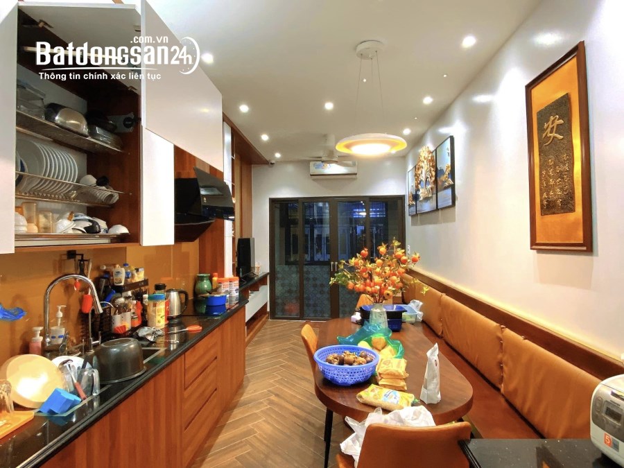 Hàng hiếm! Cầu Giấy, Ô TÔ cách 15m, lô góc 2 mặt ngõ, 2 thoáng, 35m, chỉ 6,5tỷ.