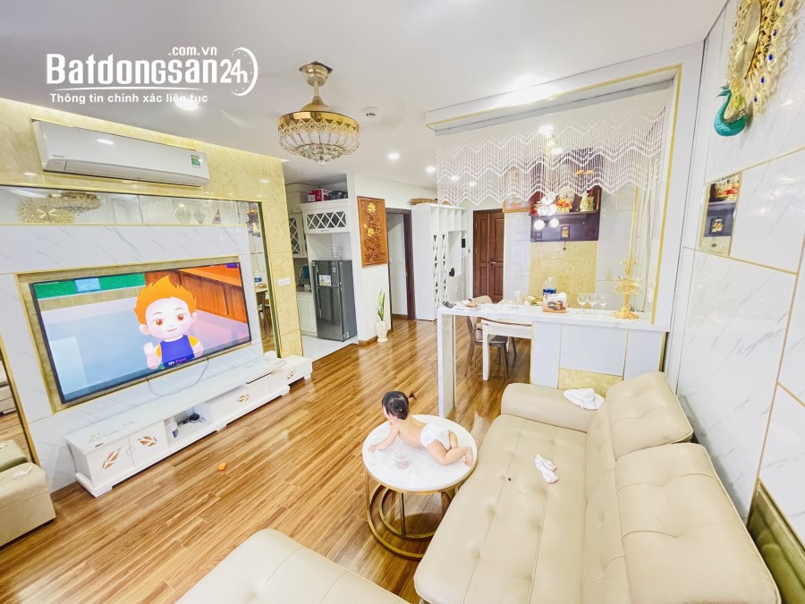 Cho thuê căn hộ toà 30T Mạc Thái Tổ 70m 2 ngủ full đồ giá 11 triệu/tháng