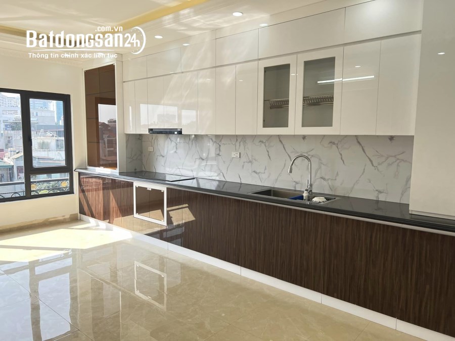 BÁN NHÀ ĐƯỜNG BƯỞI 52M2 , NHÀ 5 TẦNG , MT 4M6 GIÁ 10 TỶ 4 . MẶT PHỐ - VỈA HÈ RỘNG - K