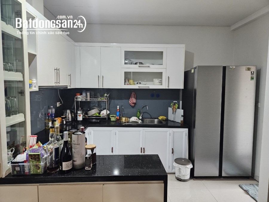 Chính chủ cần cho người nước ngoài thuê căn hộ tại Golden Place mex Trì, Nam Từ Liêm.