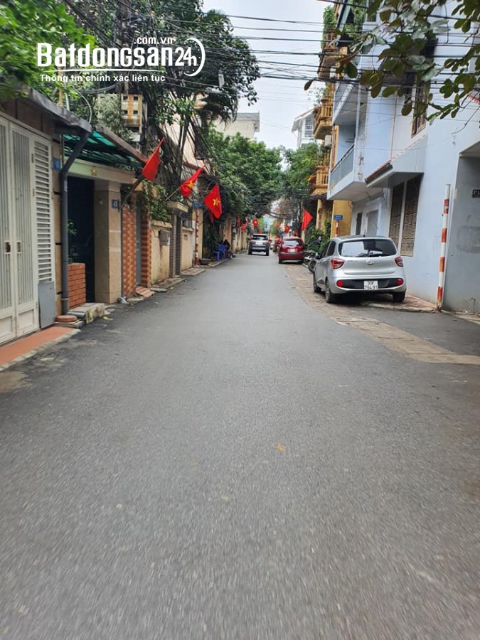  Bán nhà đường Nguyễn Thanh Tuyền, 4m x 18m,3 tầng, nhỉnh 13 tỷ.