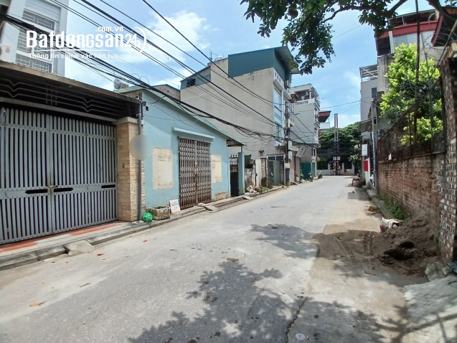 Bán đất phố Thạch Cầu, L.Biên. Đường to, ngõ thông, mặt tiền rộng, 118m2 giá 12,3 tỷ