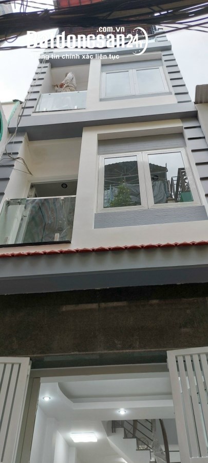 Nhà đẹp hẻm xe hơi đỗ cửa Trần Bình Trọng,4 tầng ở ngay.