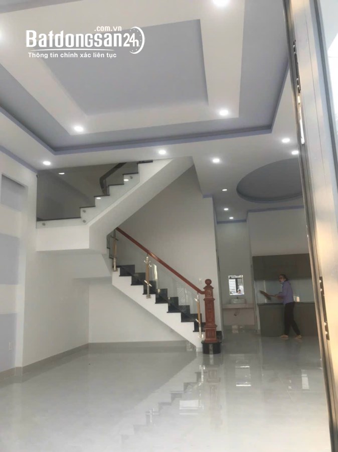 Bán nhà 2 lầu 2 mặt tiền giá rẻ mới xây tại Xã Tân Bình, Huyện Vĩnh Cửu 0359693104