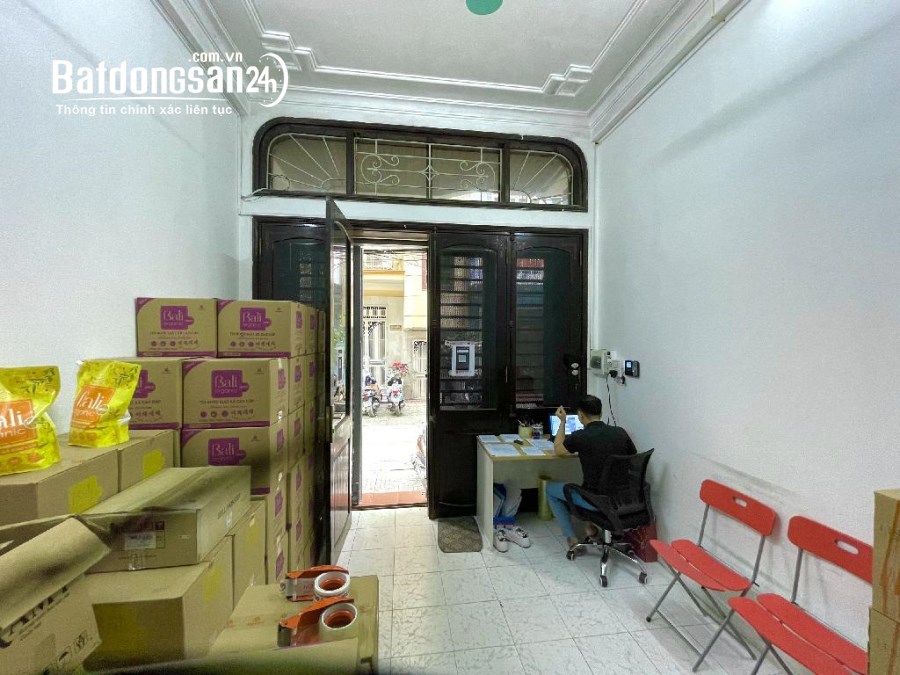 Bán nhà phố Huỳnh Thúc Kháng nhỉnh 14 tỷ 48m2, 4 tầng vỉa hè ô tô kinh doanh hiếm Đốn