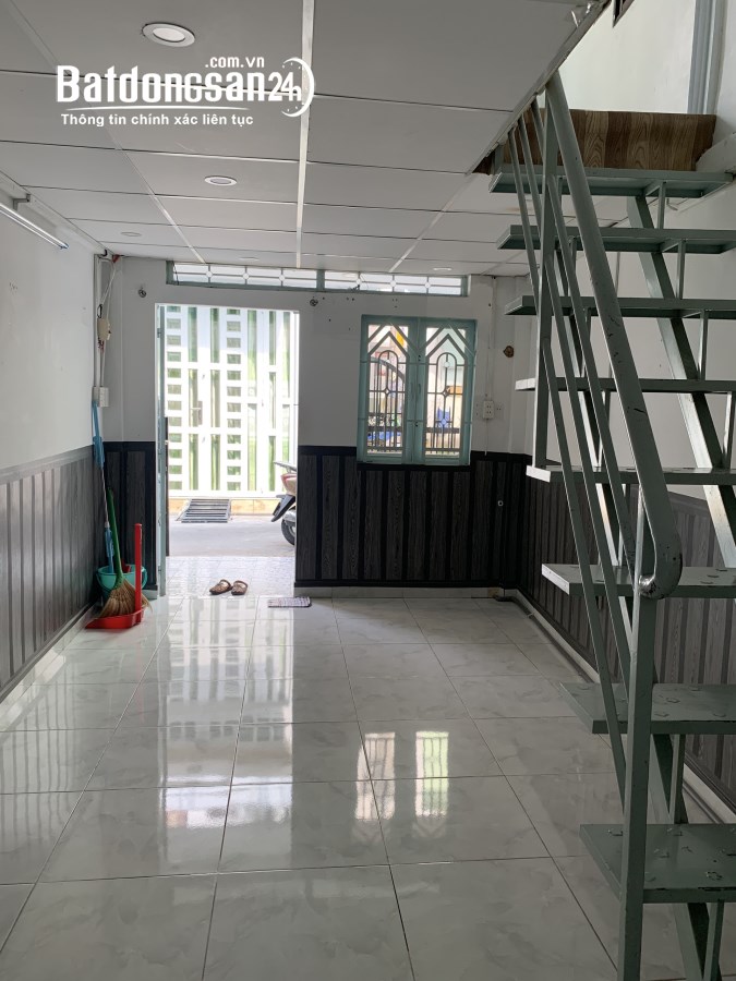 Cho thuê nhà Hẻm 270 Nguyễn Trọng Tuyển, 2 tầng 2pn giá 9tr