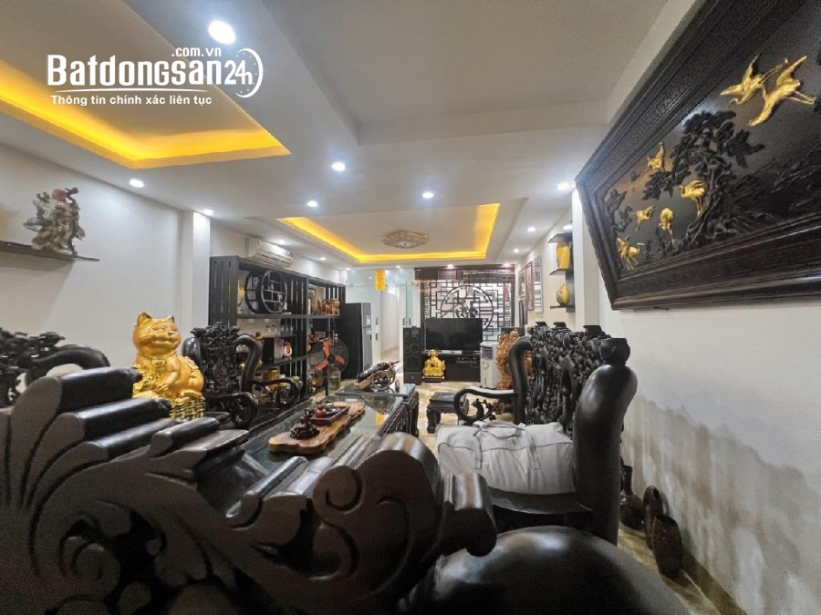MẶT PHỐ ,KINH DOANH , DT KHỦNG 130m2 x3 T MẶT TIỀN 4.5 m Giá chỉ 10.x Tỷ 👉RẺ NHẤT Q.