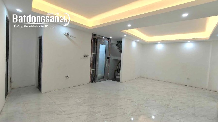 Bán nhanh nhà Do Nha, mới xây, có thang máy, gần chợ, ô tô vào, an ninh tốt