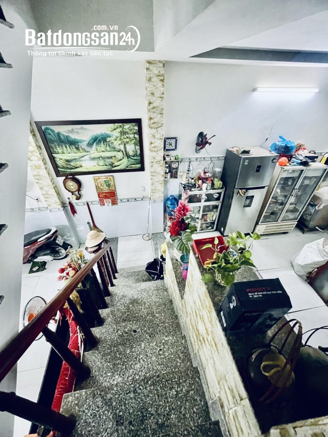 NHÀ NGUYỄN THỊ ĐẶNG QUẬN 12- 50M2, 3 TẦNG HẺM 5M CHỈ NHỈNH 4 TỶ M
