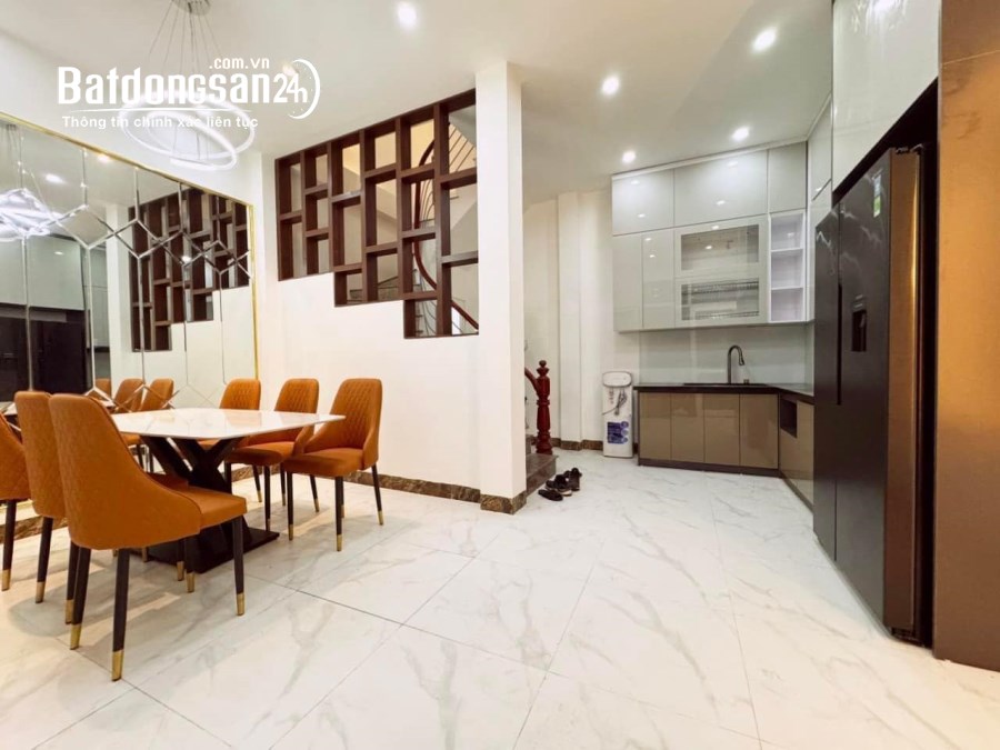 Bán nhà Phố Trần Quý Kiên, Phường Dịch Vọng Hậu, Quận Cầu Giấy