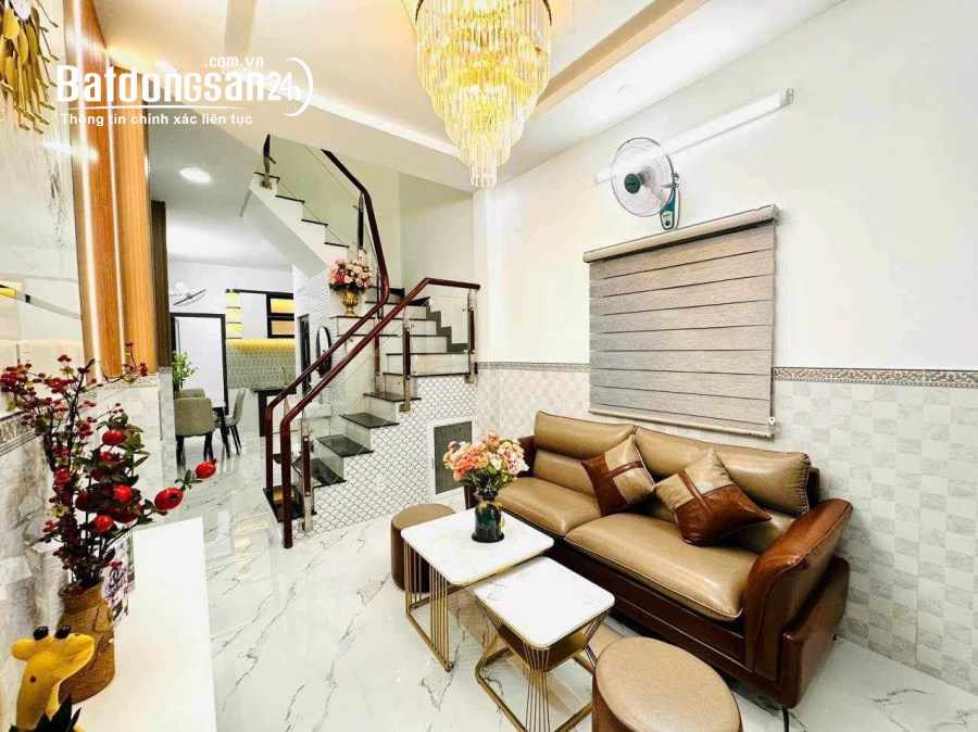 Bán Nhà Gò Vấp Phường 8, Đường Số 18, Nhà Có 3PN,DT=50m2, HXH Sát Nhà