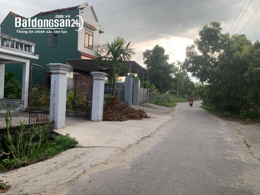 Bán đất Phường Trương Quang Trọng, TP - Quảng Ngãi giá chưa tới 700 triệu 