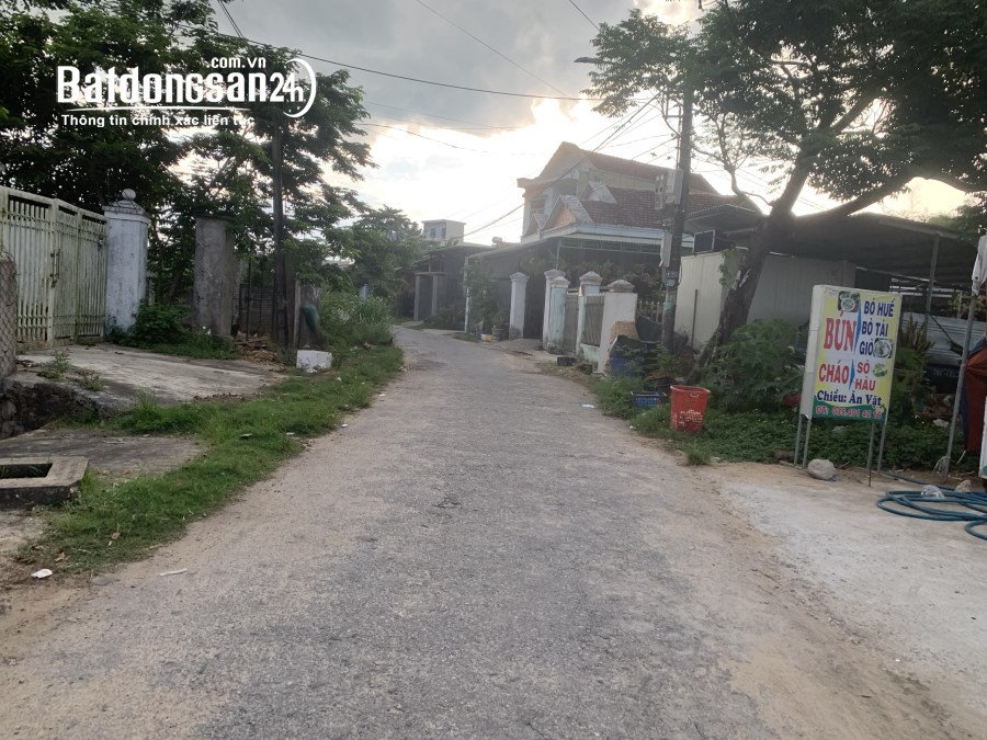 Bán đất Phường Trương Quang Trọng, TP - Quảng Ngãi giá chưa tới 700 triệu 