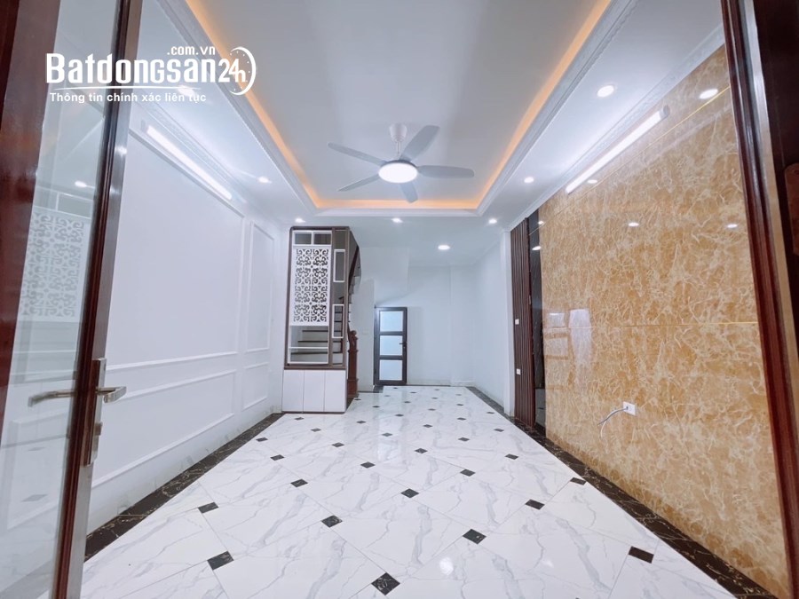 BÁN NHÀ PHỐ HOÀNG NGÂN, 6 TẦNG, DT 30M2 - GIÁ 5.X TỶ.