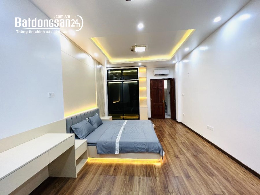 Bán nhà Phố Hào Nam Gara ô tô tránh 35m2, 5T, MT4.1m đẹp long lanh 2 thoáng vĩnh viễn