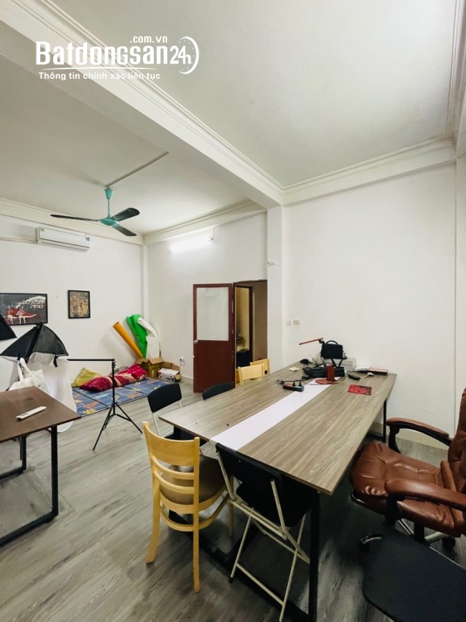 Bán nhà phố Hào Nam 45m2, 4T, MT6m nhỉnh 8 tỷ đường rộng gần Học Viện Âm Nhạc