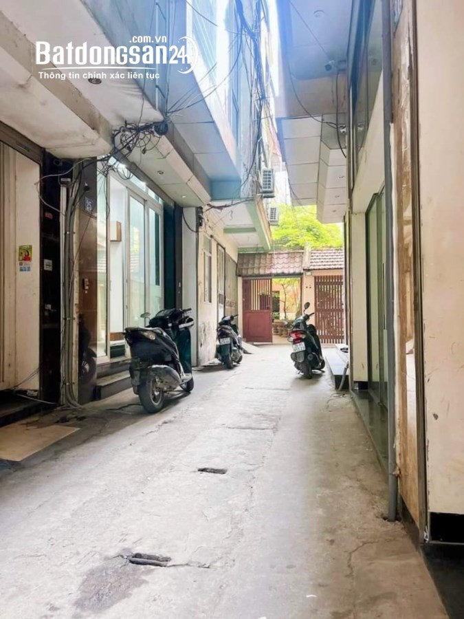 Bán nhà riêng phố Nguyễn Chánh Cầu Giấy 53m x 5T giá 11.2 tỷ, tiện ích đầy đủ