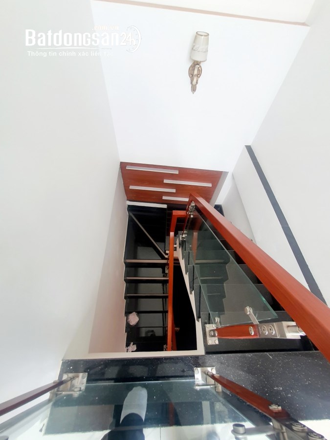 Bán nhà Đường Ngô Gia Tự, Phường 9, Quận 10