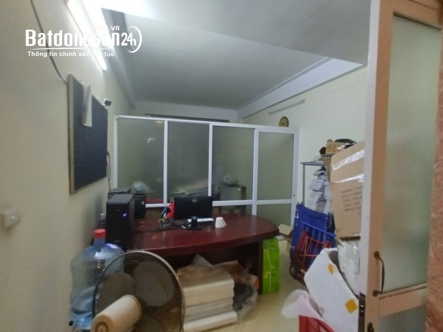Cho thuê 2 tầng làm văn phòng, lớp học, bưu cục. Vũ Ngọc Phan. Tổng DTSD 90m2