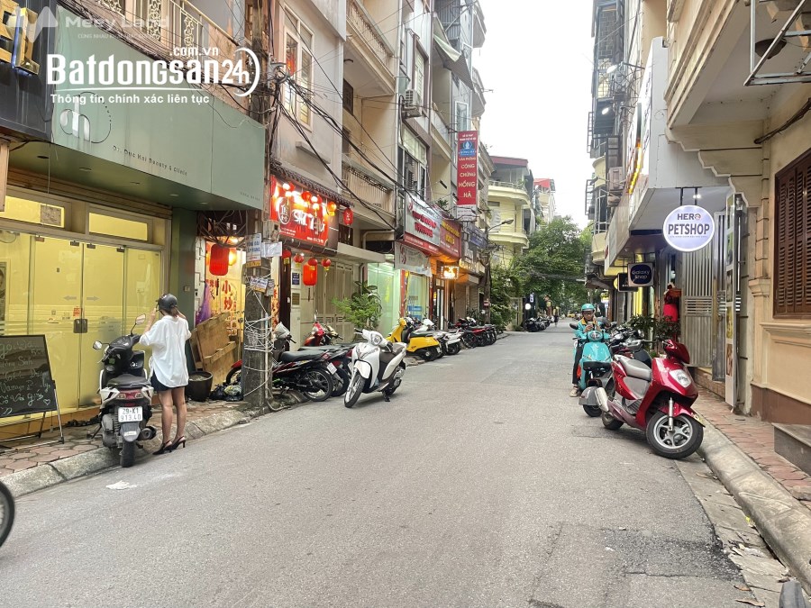 Bán nhà mặt Ngõ 49 Huỳnh Thúc Kháng 30m2, 4T, MT4m vỉa hè ô tô kinh doanh quá HIẾM