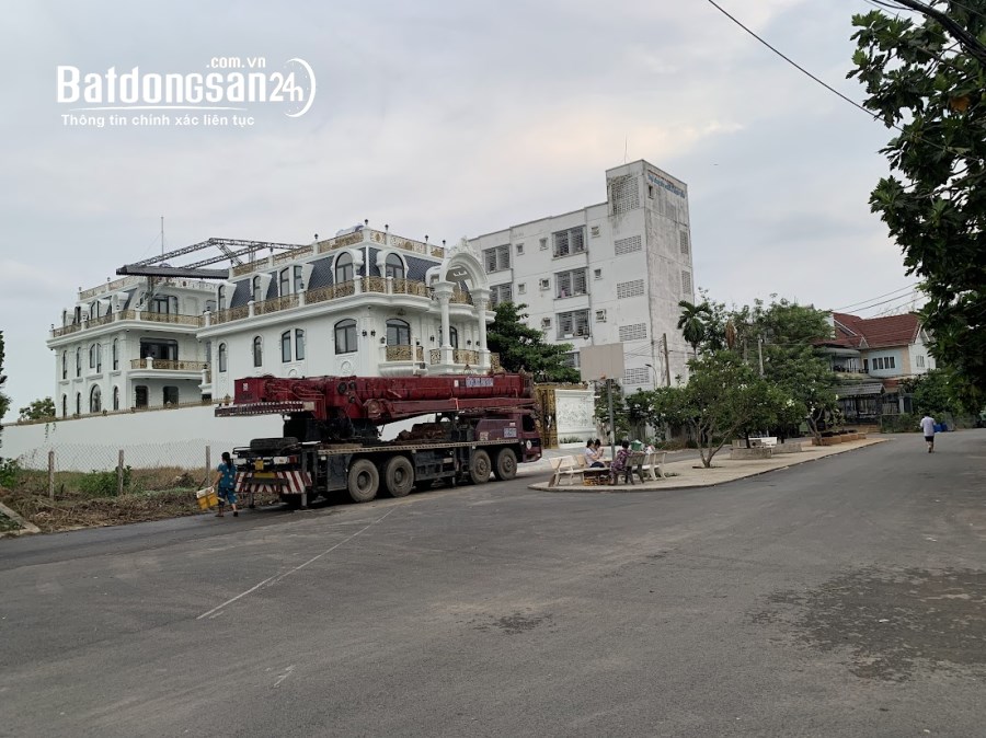nhà căn góc đẹp đường nội bộ 12m,gần Phạm Văn Đồng-P.HBC,105m2(6x18),11.7tỷ
