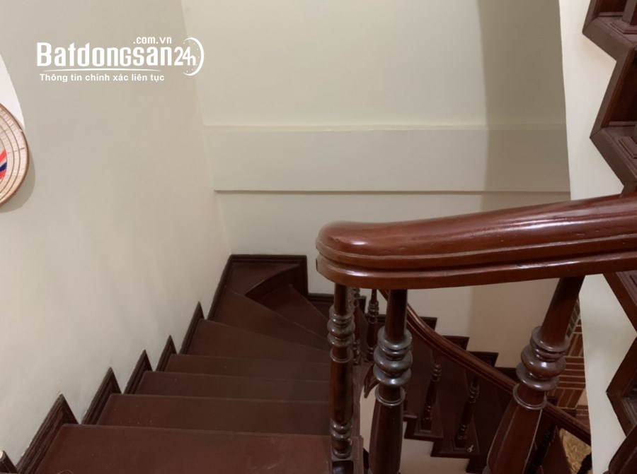 Cho thuê nhà Cầu Giấy phố Phùng Chí Kiên 46m x 5T, 7 phòng giá 18 triệu