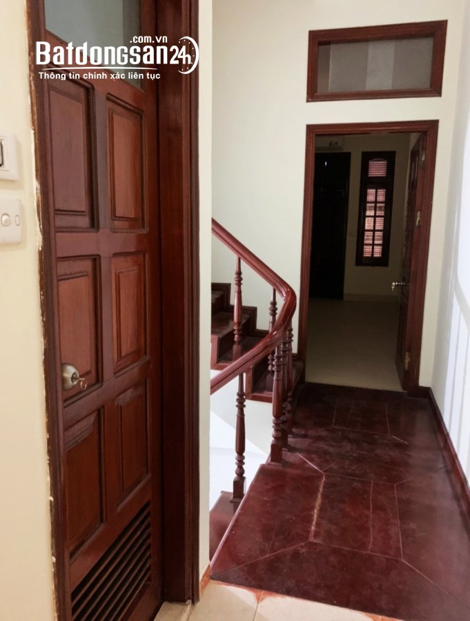 Cho thuê nhà Cầu Giấy phố Phùng Chí Kiên 46m x 5T, 7 phòng giá 18 triệu