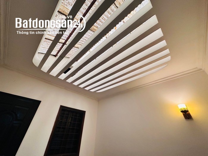 Bán nhà Cầu Diễn, Bắc Từ Liêm-Biệt thự cổ (61m2 x 4 tầng)-2 Ô TÔ-Vị trí Trung tâm-9.5