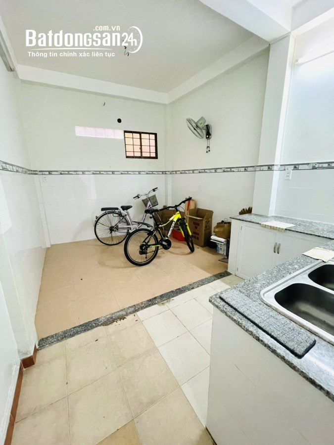 Nhà thuê 518/ Lê Văn Sỹ 45m2, hxh 4m, 3 Tầng, 3PN, 3WC, Sân thượng, Chỉ 13tr