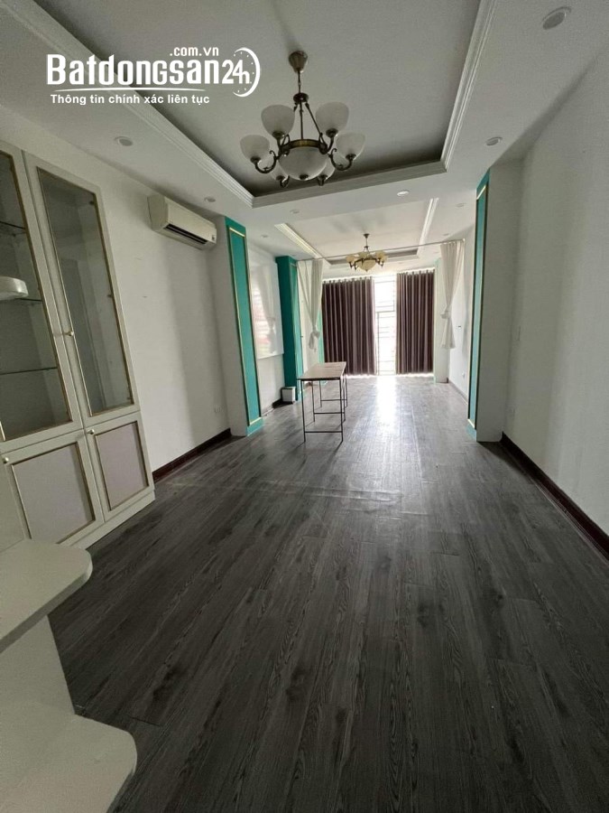Mặt Phố Nguyễn Thái Học 6 Tầng Thang Máy 45M2 Nhà Đẹp Mới 28.5 Tỷ - Dòng Tiền 65Tr/th