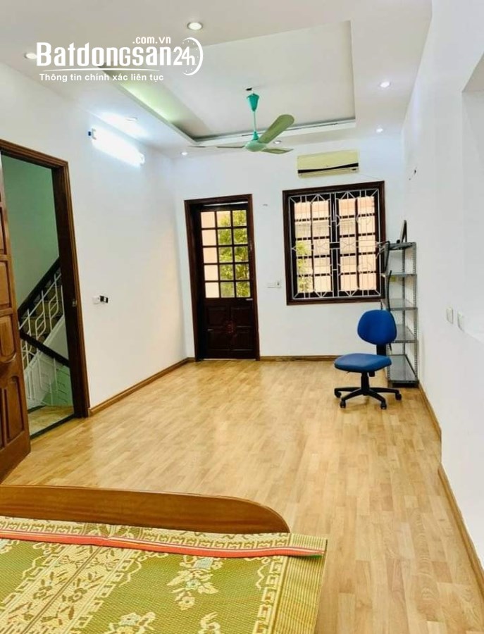 Cho thuê nhà Khuất Duy Tiến Thanh Xuân 52m x 4T x 20 triệu, ô tô tránh, kinh doanh