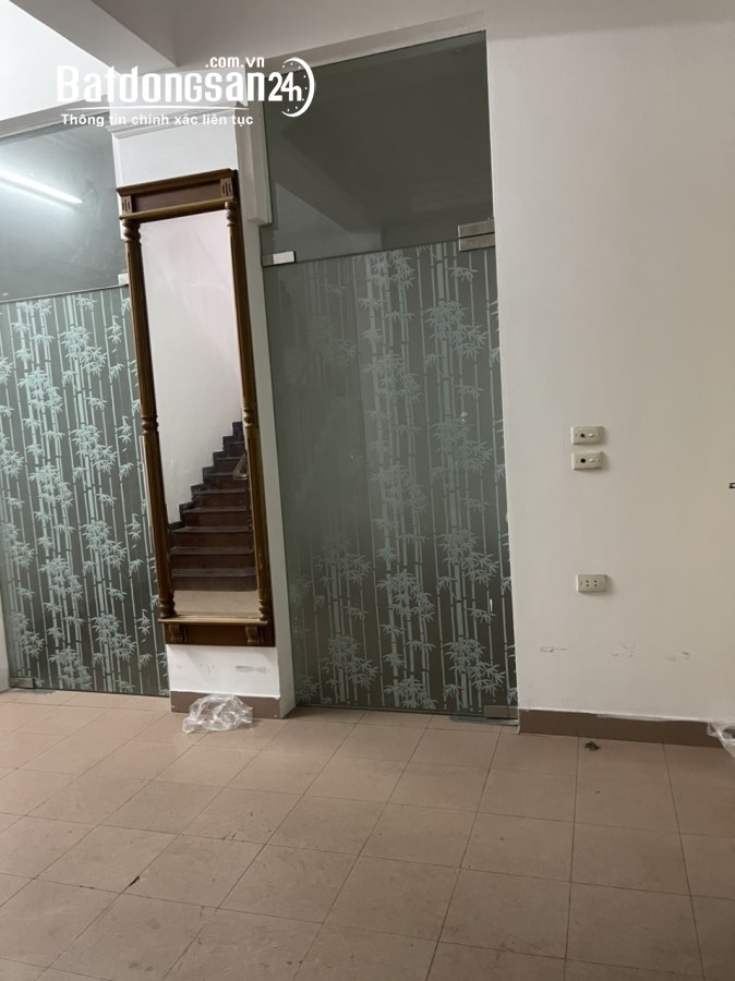 Chính chủ cho thuê nhà phân lô Nguyễn Chí Thanh 60m x4T1T mặt tiền 7m đường oto tiện 