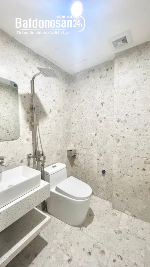 SIÊU PHẨM MINH KHAI_2 THOÁNG CỰC ĐẸP_ĐÚNG 15M RA Ô TÔ_BÃI GỬI XE CẠNH NHÀ_CHỈ 5.68 TỶ