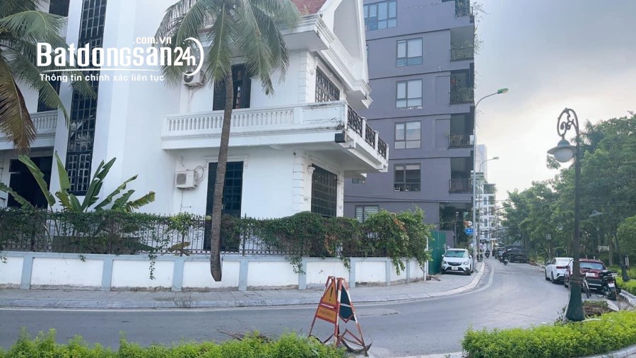 Siêu Phẩm, Bán Mặt Phố Quảng An, Quảng Khánh, Đặng Thai Mai: 102m2, mặt tiền 10m.62tỷ