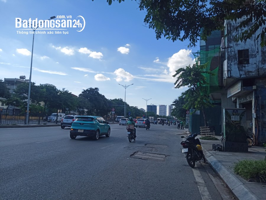 Bán nhà mặt phố Đường Giải Phóng, Phường Giáp Bát, Quận Hoàng Mai