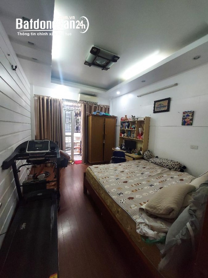 Bán nhà phố Từ Hoa 59m2, 5 tầng đẹp long lanh chỉ 10m ra mặt phố ở sướng cận kề Hồ Tâ