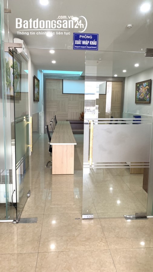 Cho thuê nhà mặt phố Đường Nguyễn Văn Linh, Phường Tân Thuận Tây, Quận 7