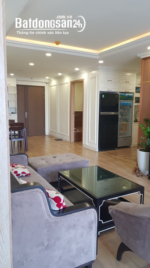 Cho thuê chung cư 110m2 3PN 2 Ban công hướng Đông Nam, Sun Square