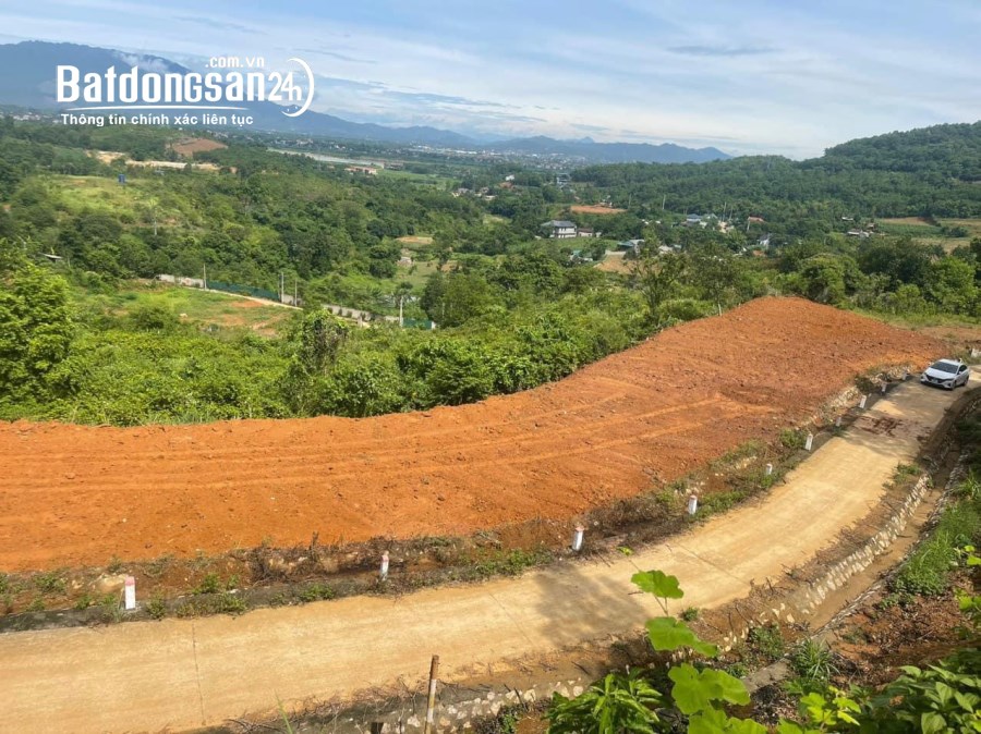 Bán 1393m2 đất ở xã Ba Vì giáp Dy lưng tựa núi Ba Vì view Sông Đà giá 1.5ty