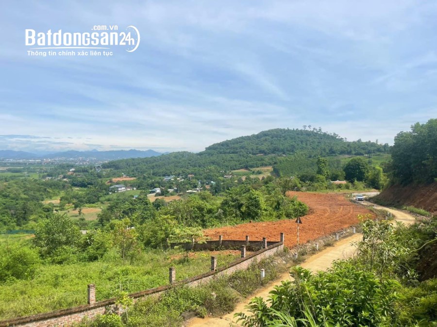 Bán 1393m2 đất ở xã Ba Vì giáp Dy lưng tựa núi Ba Vì view Sông Đà giá 1.5ty