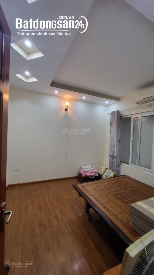 Nhà ngõ 61 phố Phạm Tuấn Tài, DT 50m2 xây 5 tầng, nhà đẹp có gara, đủ nội thất