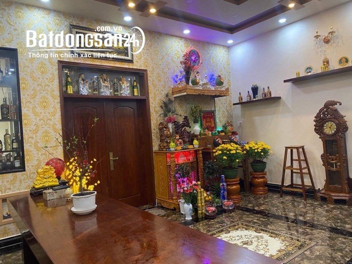 Bán biệt thự Tỉnh Lộ 10-ngang 7.1m-4PN-180m2-gần chợ chỉ 11 tỷ
