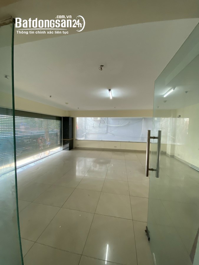 Bán nhà mặt phố Kim Mã 52m2 x 8T x MT 8.2m x 43 tỷ.Thang máy.Kinh doanh